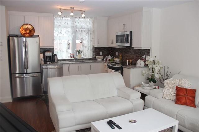th-111 - 367 Beecroft Rd, Townhouse with 3 bedrooms, 2 bathrooms and 1 parking in Toronto ON | Image 5