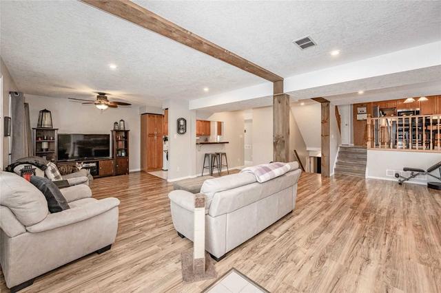 43 Abbeywood Cres, House detached with 4 bedrooms, 4 bathrooms and 4 parking in Guelph ON | Image 9
