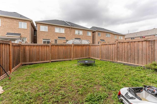 15 Trentonian St, House attached with 4 bedrooms, 3 bathrooms and 3 parking in Brampton ON | Image 31