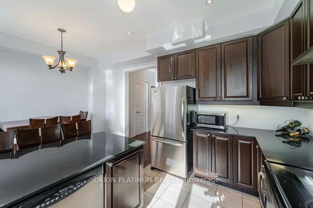 4329 Bloor St W, Townhouse with 3 bedrooms, 4 bathrooms and 3 parking in Toronto ON | Image 5