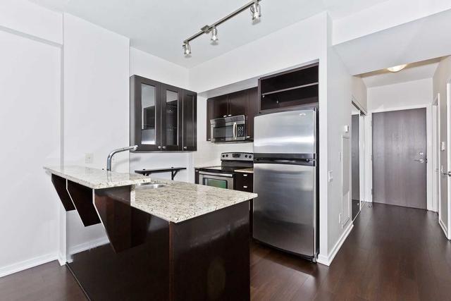 1512 - 103 The Queensway Ave, Condo with 2 bedrooms, 2 bathrooms and 1 parking in Toronto ON | Image 1
