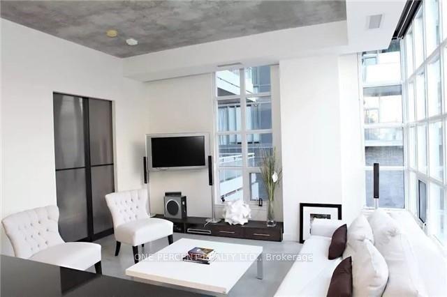 205 - 23 Brant St, Condo with 1 bedrooms, 1 bathrooms and 0 parking in Toronto ON | Image 12