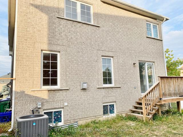 upper - 2 Wandering Trail Dr, House detached with 4 bedrooms, 3 bathrooms and 3 parking in Brampton ON | Image 22