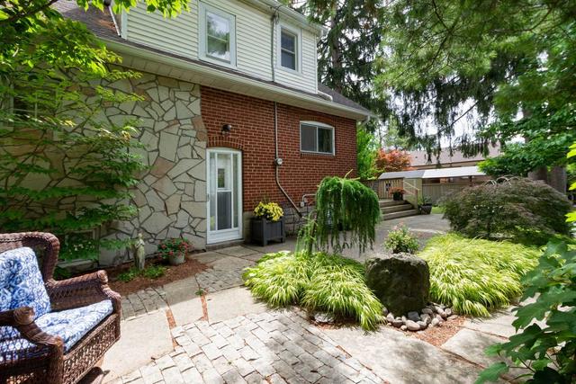 20 Wesley Ave, House detached with 2 bedrooms, 2 bathrooms and 2 parking in Mississauga ON | Image 27