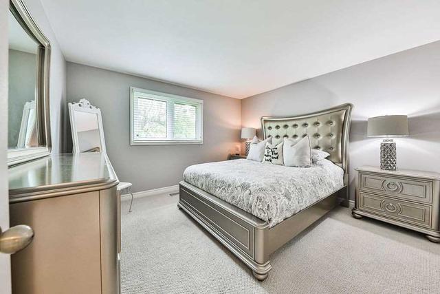 1310 Sycamore Dr, House detached with 3 bedrooms, 3 bathrooms and 3 parking in Burlington ON | Image 6