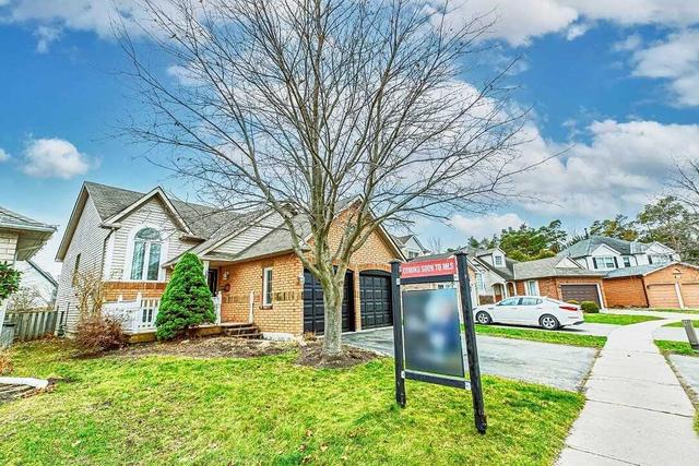 425 Elmwood Crt, House detached with 3 bedrooms, 3 bathrooms and 4 parking in Oshawa ON | Image 1