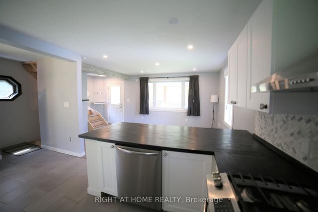 253 Emerson St, House detached with 2 bedrooms, 2 bathrooms and 4 parking in Hamilton ON | Image 17