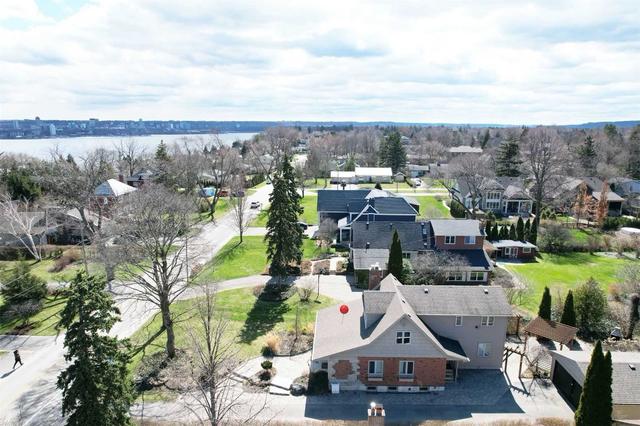 317 North Shore Blvd W, House detached with 3 bedrooms, 3 bathrooms and 9 parking in Burlington ON | Image 37