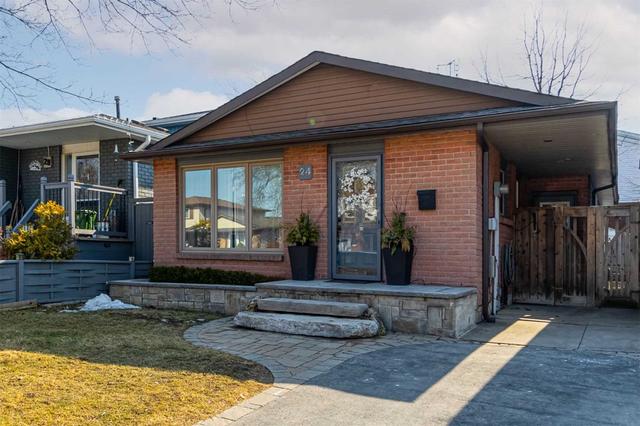 24 Megna Crt, House detached with 3 bedrooms, 2 bathrooms and 2 parking in Hamilton ON | Image 1