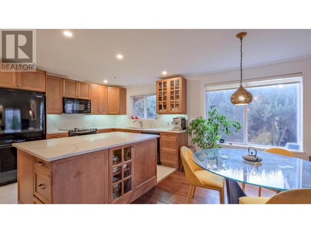102 - 1950 Durnin Road, Condo with 2 bedrooms, 2 bathrooms and 2 parking in Kelowna BC | Image 3