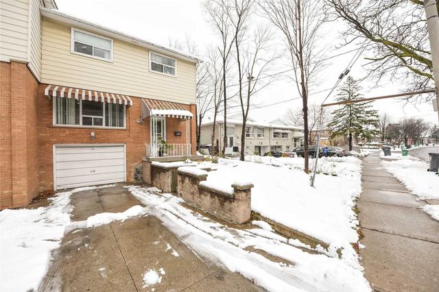 7163 Darcel Ave, House semidetached with 4 bedrooms, 3 bathrooms and 4 parking in Mississauga ON | Image 15