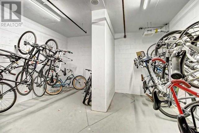 Several bike rooms | Image 36