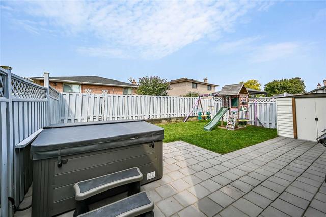 391 Rexford Dr, House detached with 3 bedrooms, 2 bathrooms and 3 parking in Hamilton ON | Image 28