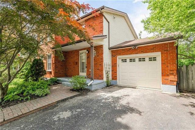 145 Kortright Rd W, House detached with 3 bedrooms, 2 bathrooms and 3 parking in Guelph ON | Image 1