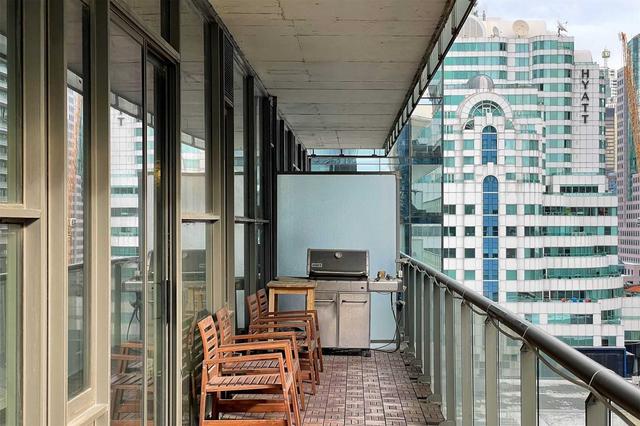 1006 - 25 Oxley St, Condo with 2 bedrooms, 2 bathrooms and 1 parking in Toronto ON | Image 13
