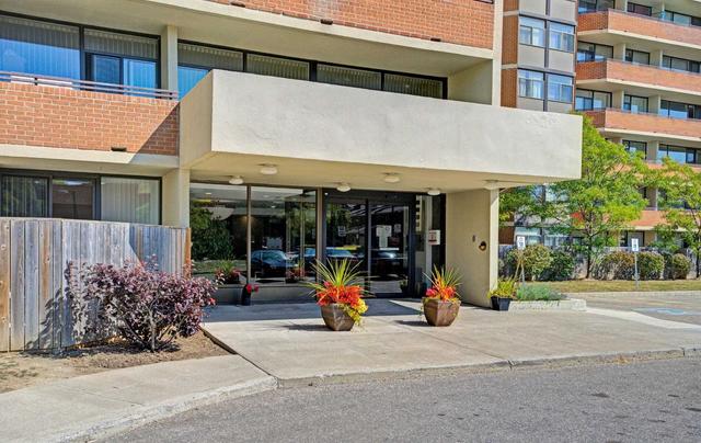 303 - 2301 Derry Rd W, Condo with 2 bedrooms, 1 bathrooms and 1 parking in Mississauga ON | Image 12