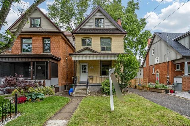 440 Charlton Avenue W, House detached with 4 bedrooms, 2 bathrooms and 4 parking in Hamilton ON | Image 1