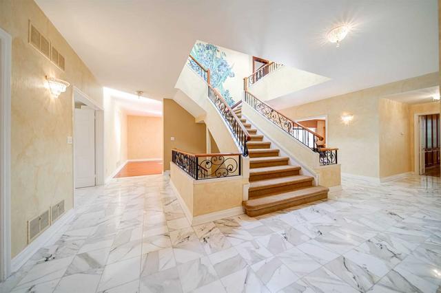 55 Macamo Crt, House detached with 5 bedrooms, 7 bathrooms and 12 parking in Vaughan ON | Image 35