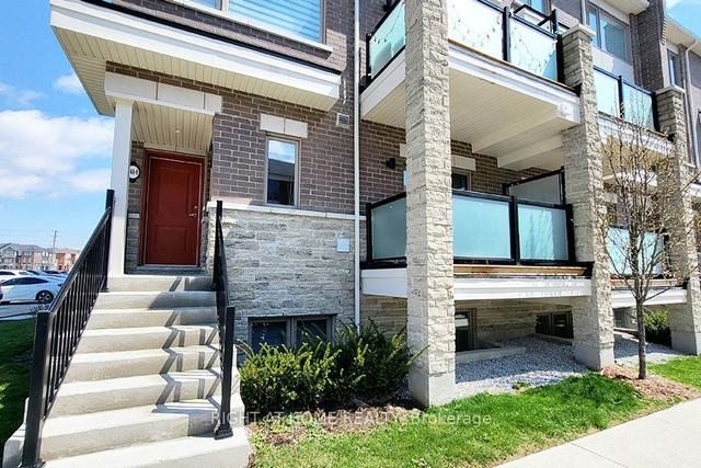 1 - 240 Lagerfeld Dr, Townhouse with 2 bedrooms, 3 bathrooms and 1 parking in Brampton ON | Image 1