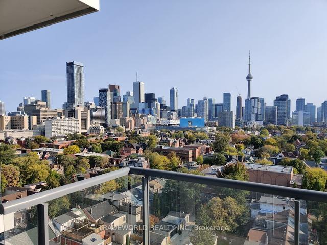 1303 - 181 Huron St, Condo with 1 bedrooms, 2 bathrooms and 0 parking in Toronto ON | Image 4