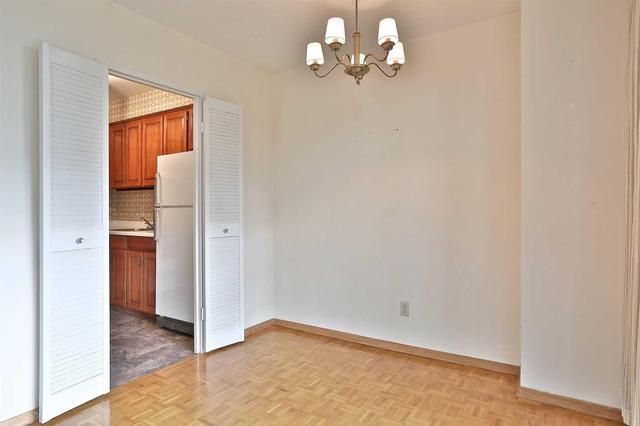 205 - 10 Avoca Ave, Condo with 1 bedrooms, 1 bathrooms and null parking in Toronto ON | Image 4