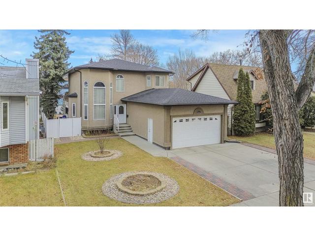9623 150 St Nw, House detached with 3 bedrooms, 3 bathrooms and 4 parking in Edmonton AB | Image 1