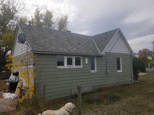 453 Broadway Street N, House detached with 2 bedrooms, 1 bathrooms and 2 parking in Raymond AB | Image 4