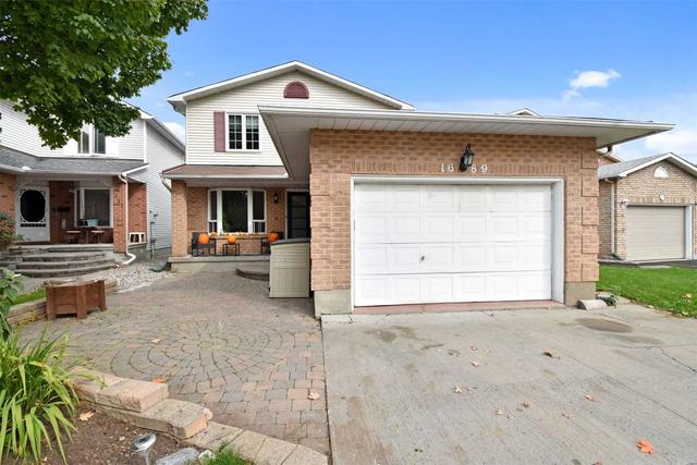 1689 Champneuf Dr, House detached with 3 bedrooms, 4 bathrooms and 5 parking in Ottawa ON | Image 12