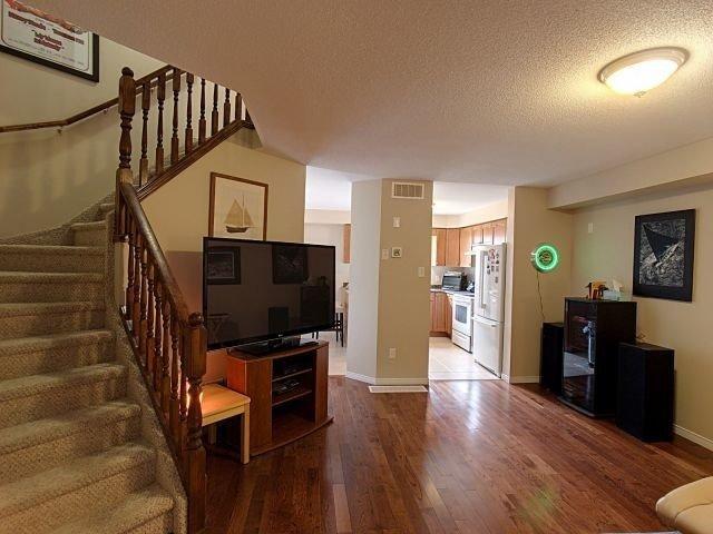 1000 Kimball Cres, House detached with 3 bedrooms, 2 bathrooms and 1 parking in London ON | Image 4