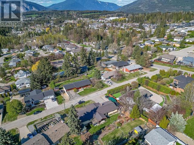 1880 2 Avenue Se, House detached with 4 bedrooms, 3 bathrooms and 6 parking in Salmon Arm BC | Image 68