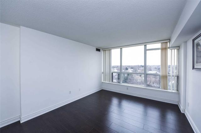 804 - 10 Laurelcrest St W, Condo with 2 bedrooms, 1 bathrooms and 2 parking in Brampton ON | Image 4