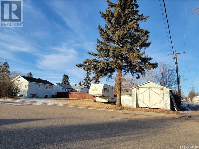 4901 Leader Street, House detached with 3 bedrooms, 1 bathrooms and null parking in Macklin SK | Image 2