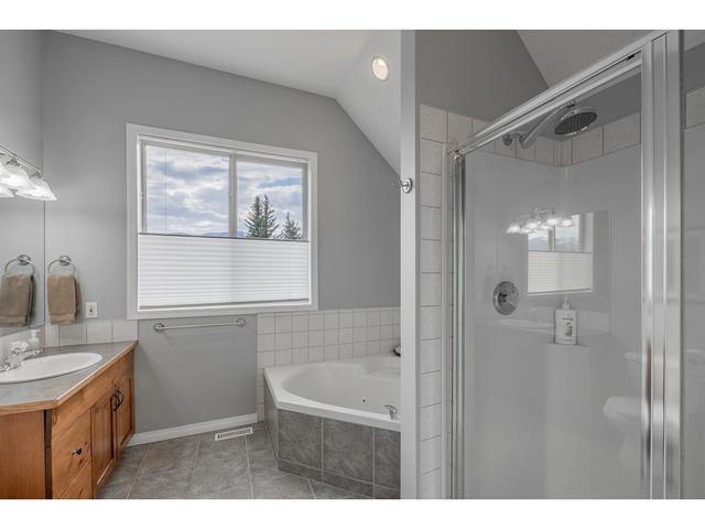 33 - 640 Upper Lakeview Road, House detached with 3 bedrooms, 3 bathrooms and null parking in East Kootenay F BC | Image 23