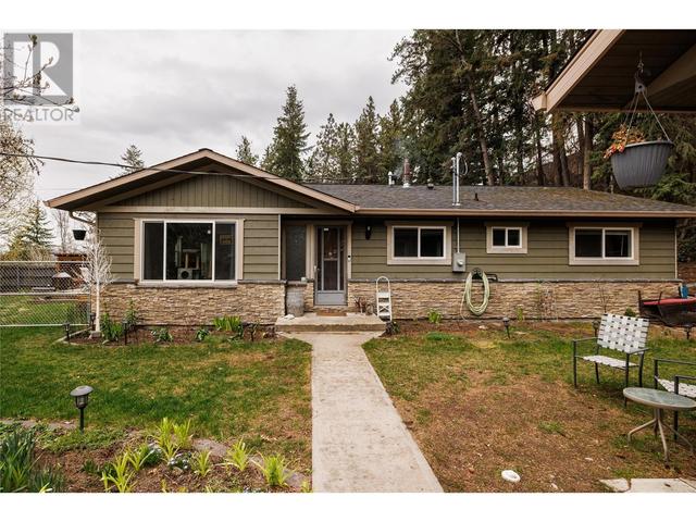 3290 Mcrobbie Road, House detached with 3 bedrooms, 3 bathrooms and 6 parking in West Kelowna BC | Image 1