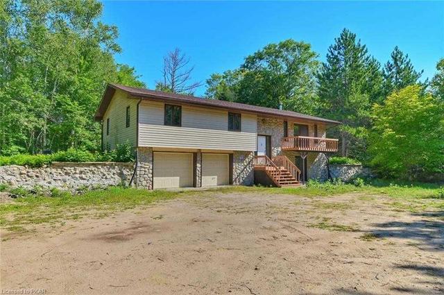 113 Quarry Rd, House detached with 3 bedrooms, 3 bathrooms and 5 parking in Bancroft ON | Image 1