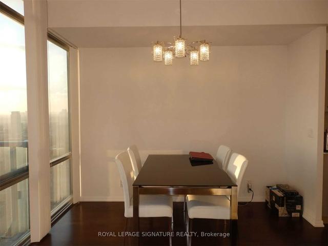2301 - 832 Bay St, Condo with 1 bedrooms, 1 bathrooms and 0 parking in Toronto ON | Image 24