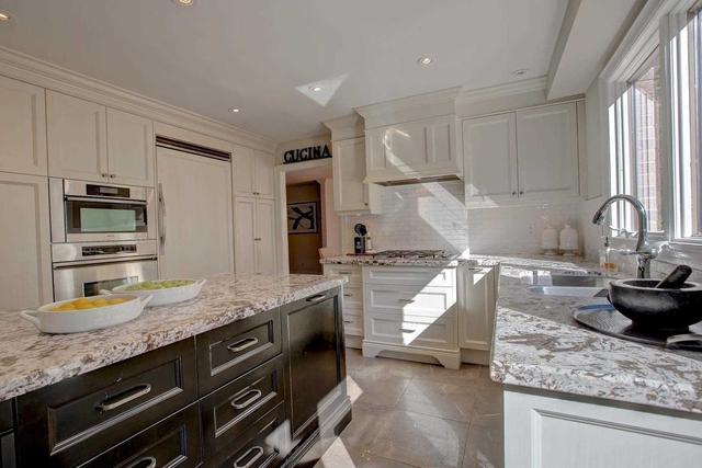 2418 Old Carriage Rd, House detached with 4 bedrooms, 5 bathrooms and 6 parking in Mississauga ON | Image 7