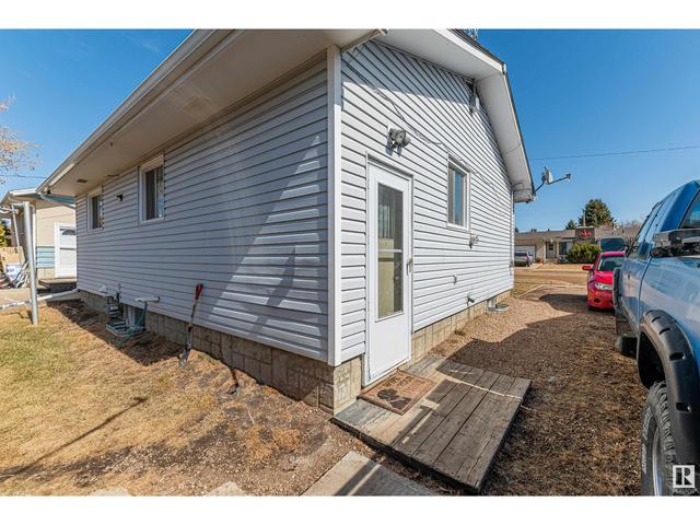 214 6th St, House detached with 4 bedrooms, 1 bathrooms and null parking in Thorhild County AB | Image 26