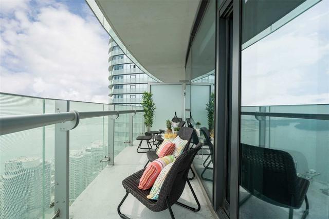 4803 - 14 York St, Condo with 3 bedrooms, 2 bathrooms and 1 parking in Toronto ON | Image 17