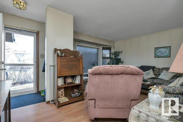 13835 114 St Nw, House semidetached with 3 bedrooms, 1 bathrooms and null parking in Edmonton AB | Image 9