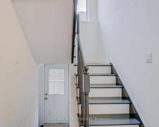 34 George St, House detached with 5 bedrooms, 3 bathrooms and 4 parking in Toronto ON | Image 5