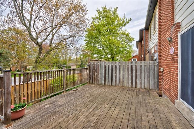 4 - 2054 Lakeshore Rd W, Townhouse with 3 bedrooms, 2 bathrooms and 1 parking in Oakville ON | Image 17
