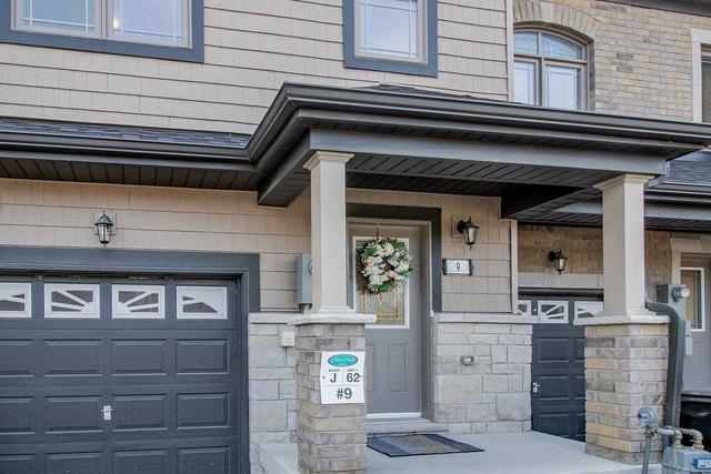 9 Cygnus Cres, House attached with 3 bedrooms, 3 bathrooms and 2 parking in Barrie ON | Image 12