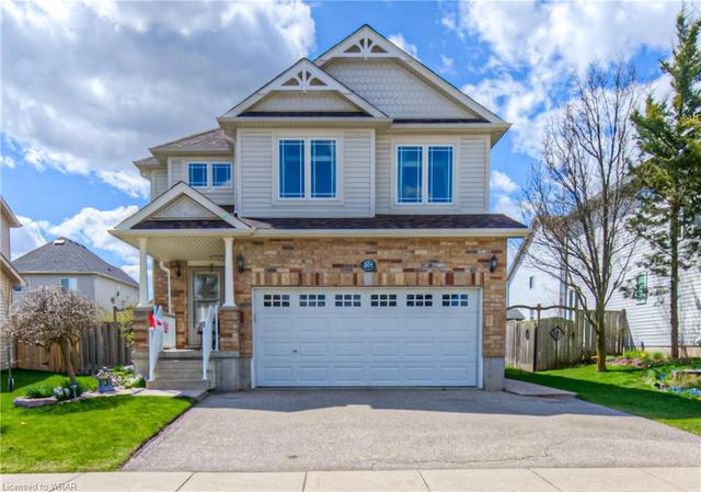 201 Livingston Boulevard, House detached with 3 bedrooms, 1 bathrooms and 4 parking in Wilmot ON | Image 1
