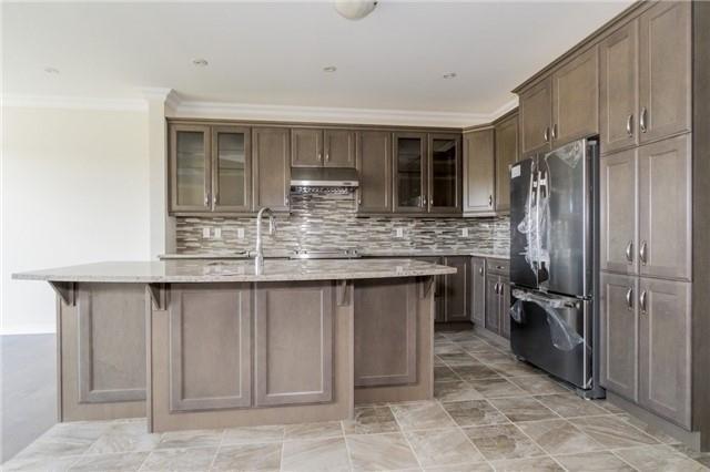 365 Dahlia Tr, House detached with 4 bedrooms, 3 bathrooms and 1 parking in Oakville ON | Image 8