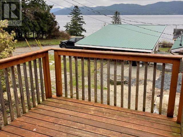 2135 Palmer Road, House detached with 4 bedrooms, 2 bathrooms and null parking in Powell River C BC | Image 3