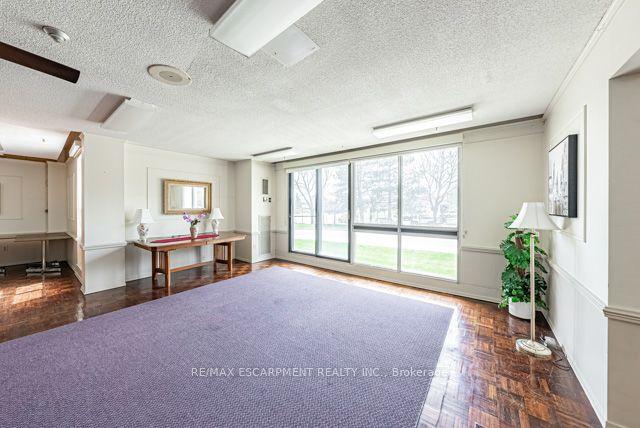 606 - 2055 Upper Middle Rd, Condo with 1 bedrooms, 2 bathrooms and 1 parking in Burlington ON | Image 17
