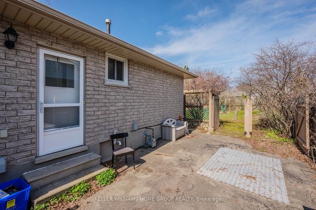 33 Dovercliffe Rd, House detached with 3 bedrooms, 3 bathrooms and 2 parking in Guelph ON | Image 28