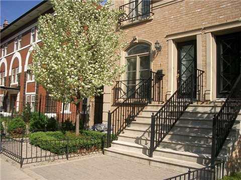 th 1 - 22 Balmoral St, House semidetached with 3 bedrooms, 3 bathrooms and 1 parking in Toronto ON | Image 1