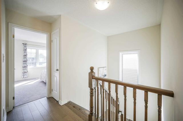 24 Kilmarnock Cres, House detached with 4 bedrooms, 3 bathrooms and 3 parking in Whitby ON | Image 4